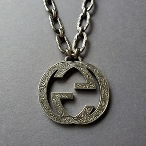 Men's or Women's GUCCI necklace